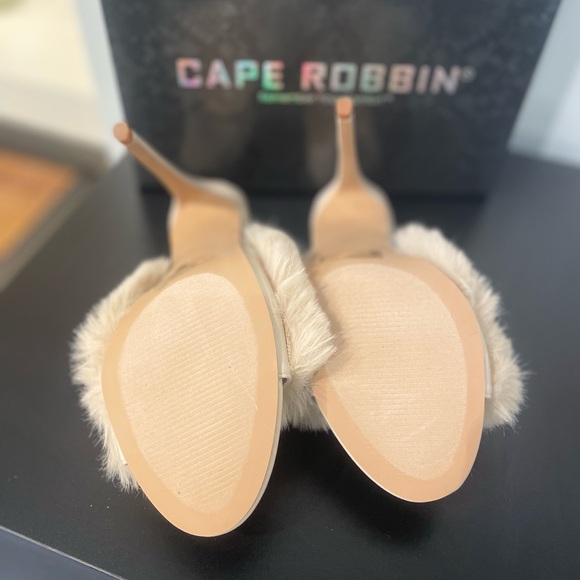 Adorable faux fur heels, never worn! - Picture 4 of 5